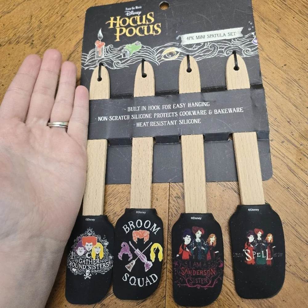 Disney Hocus Pocus Sanderson Sisters Witch Mini Spatula 4 Piece Set NEW